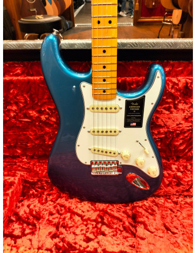 FENDER American Vintage II 1973 Stratocaster, Maple Fingerboard, Lake Placid Blue