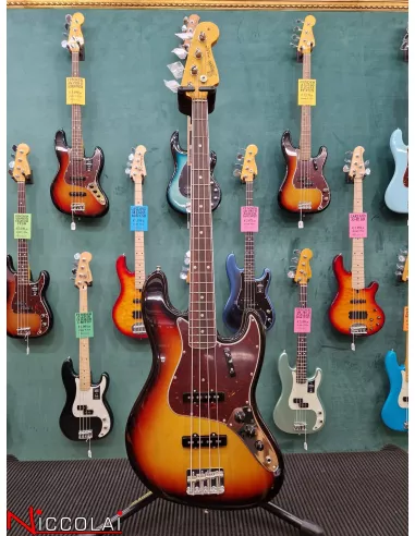 FENDER American Vintage II 1966 Jazz Bass, Rosewood Fingerboard, 3-Color Sunburst